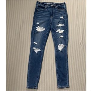 American Eagle Women’s Super High Rise Jeggings Distressed Size 6